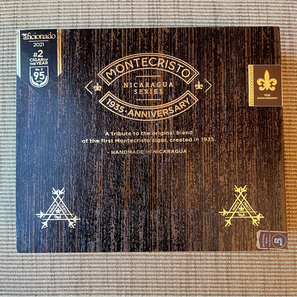 Montecristo 1935 Anniversary Nicaragua No. 2 52x6 1/8 Empty Cigar Box